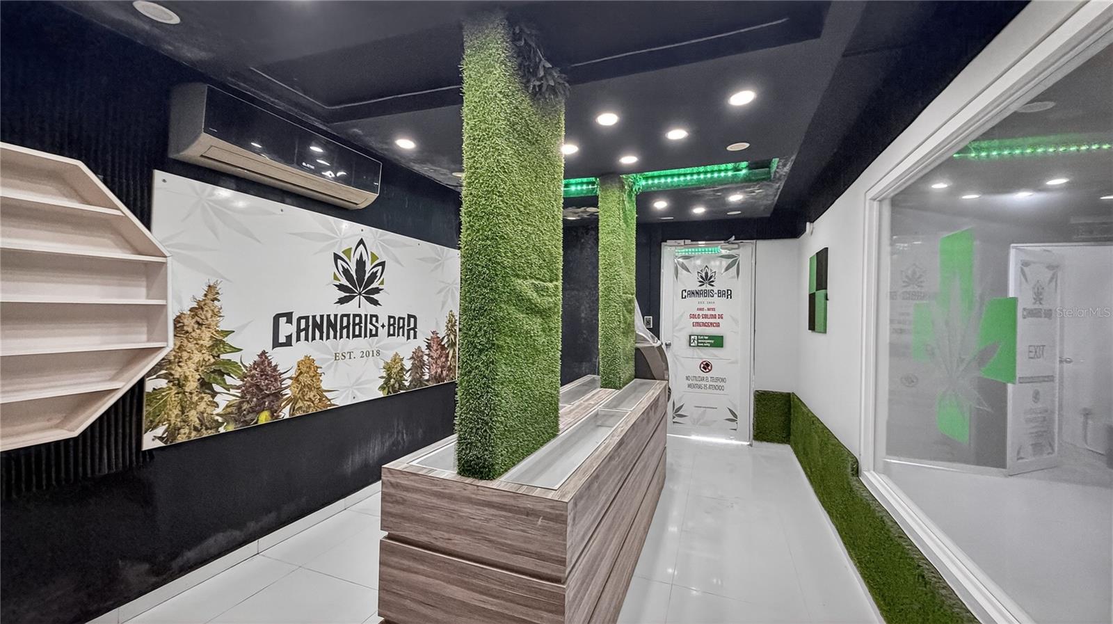 AVE. BOULEVARD MONROIG URB. LA ROSALEDA EA10