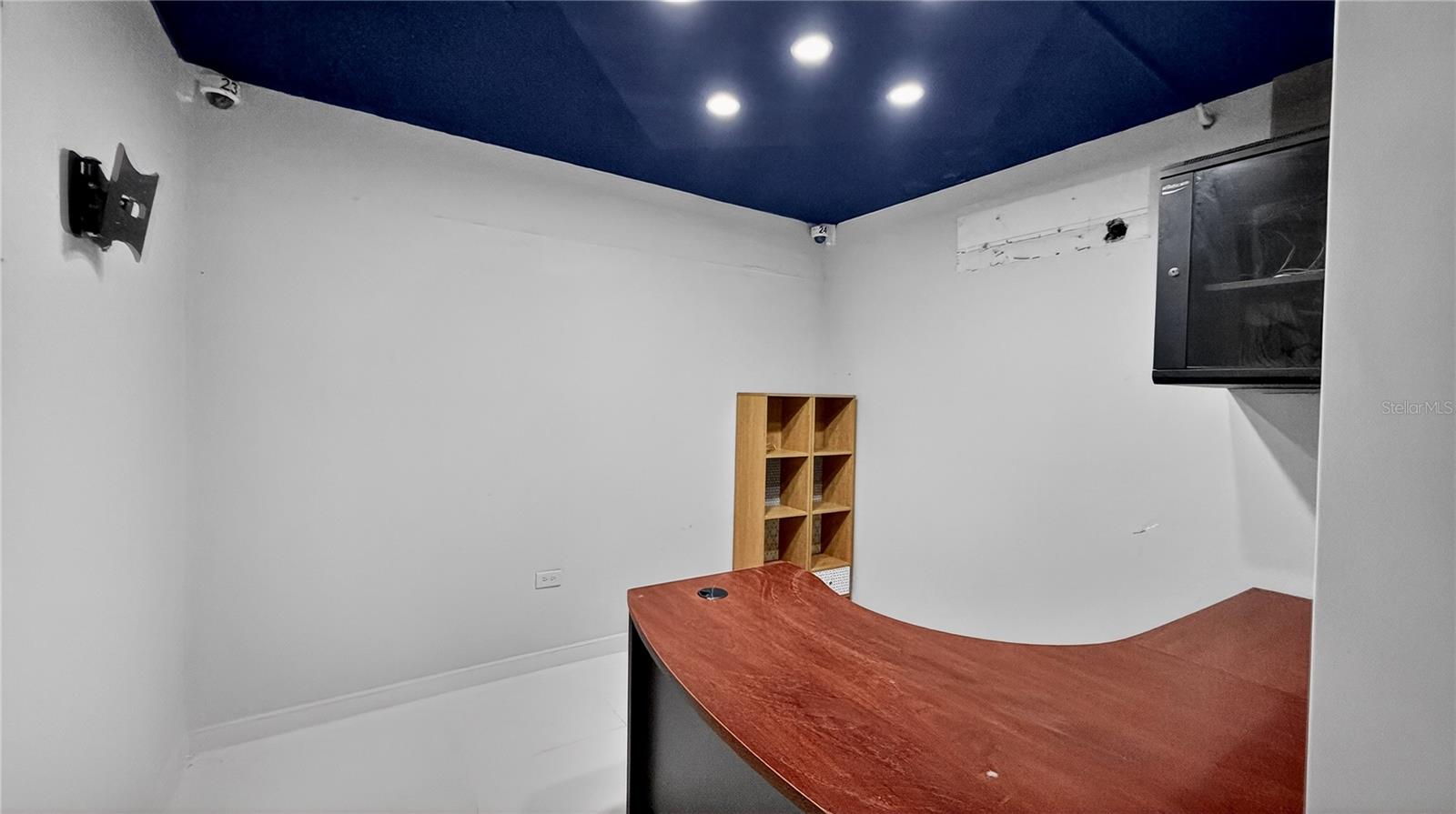 Urb. La Rosaleda EA10 AVE. BOULEVARD MONROIG