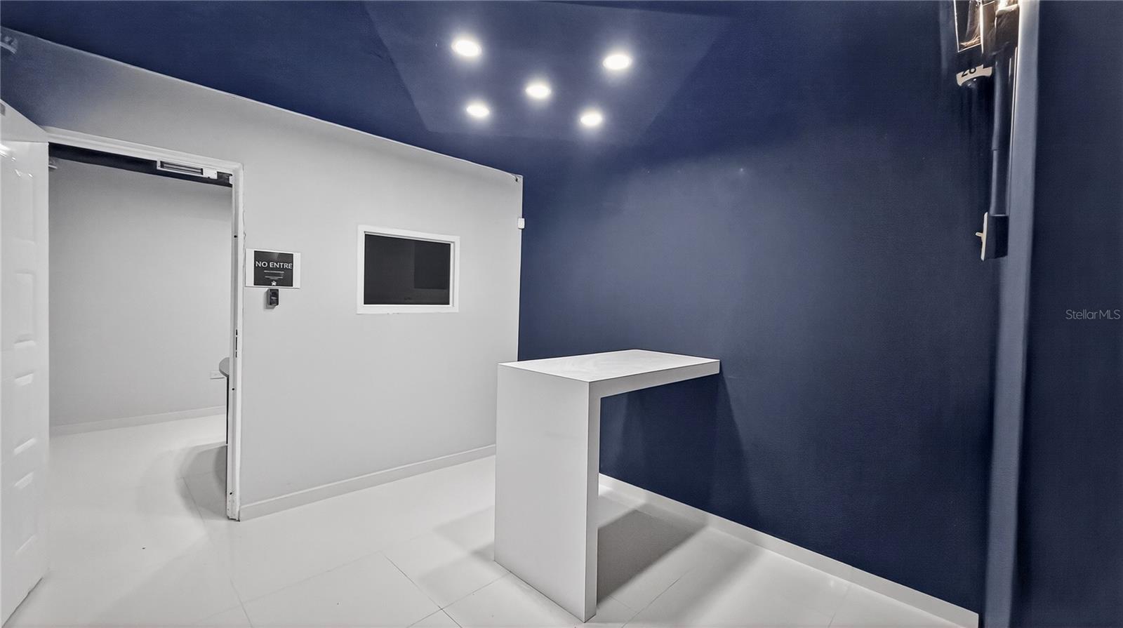 Urb. La Rosaleda EA10 AVE. BOULEVARD MONROIG