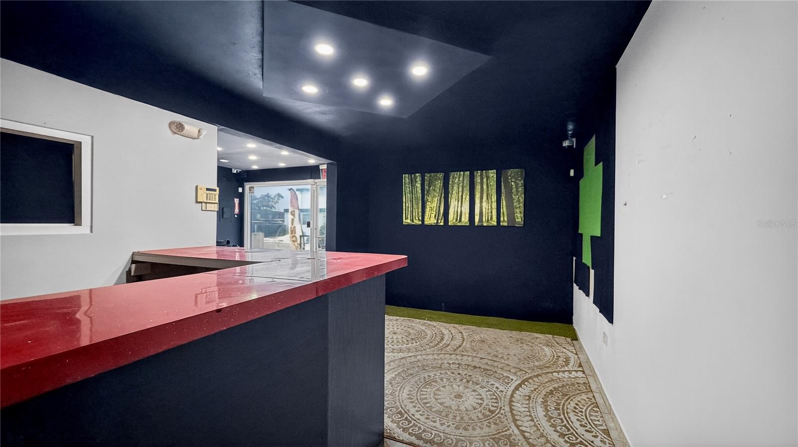 Local 1, Urb. La Rosaleda AVE. BOULEVARD MONROIG