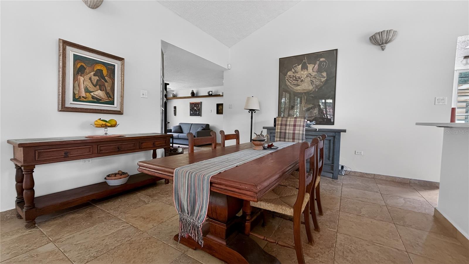 180 CAMINO DEL MONTE