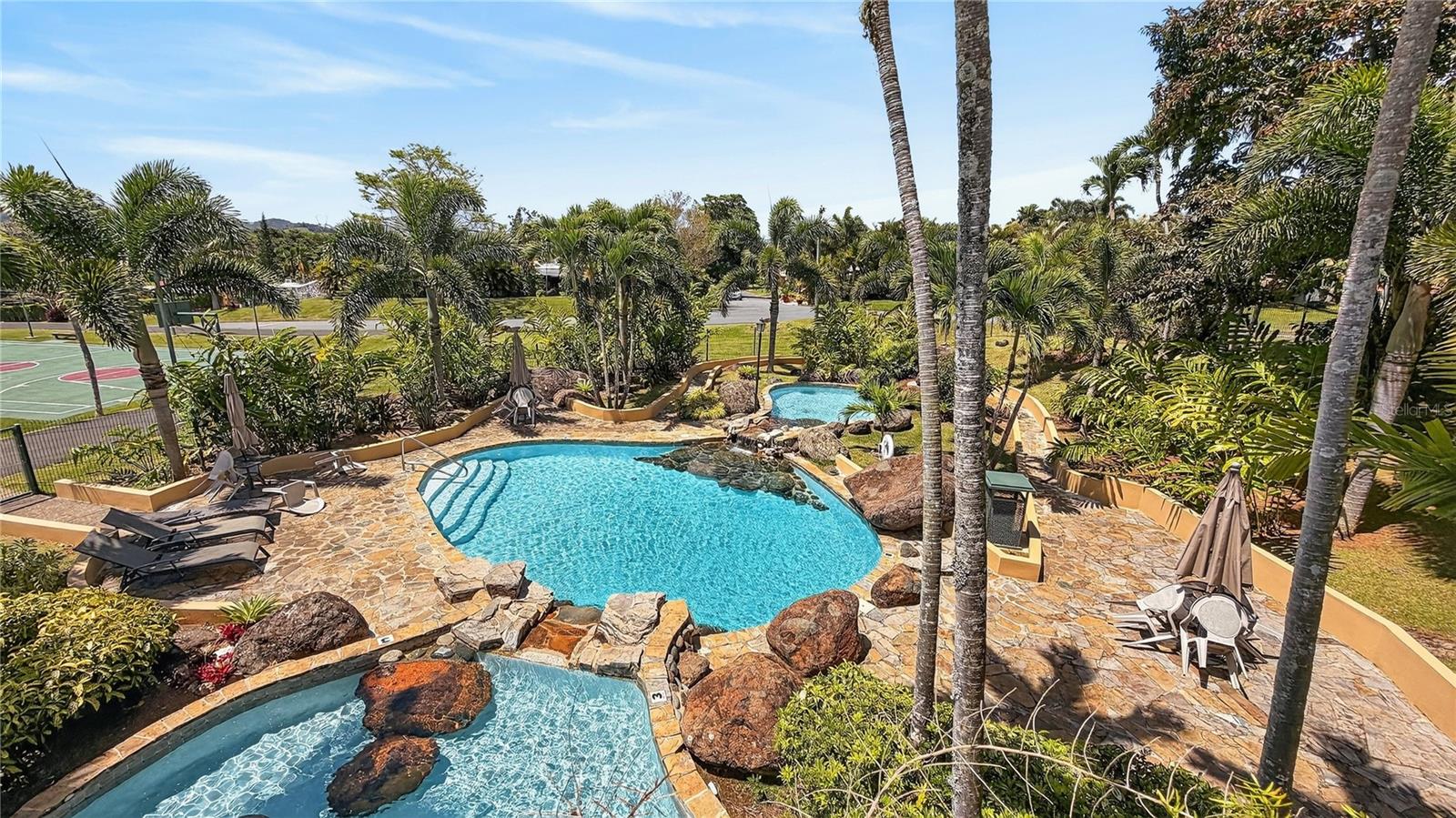 180 CAMINO DEL MONTE