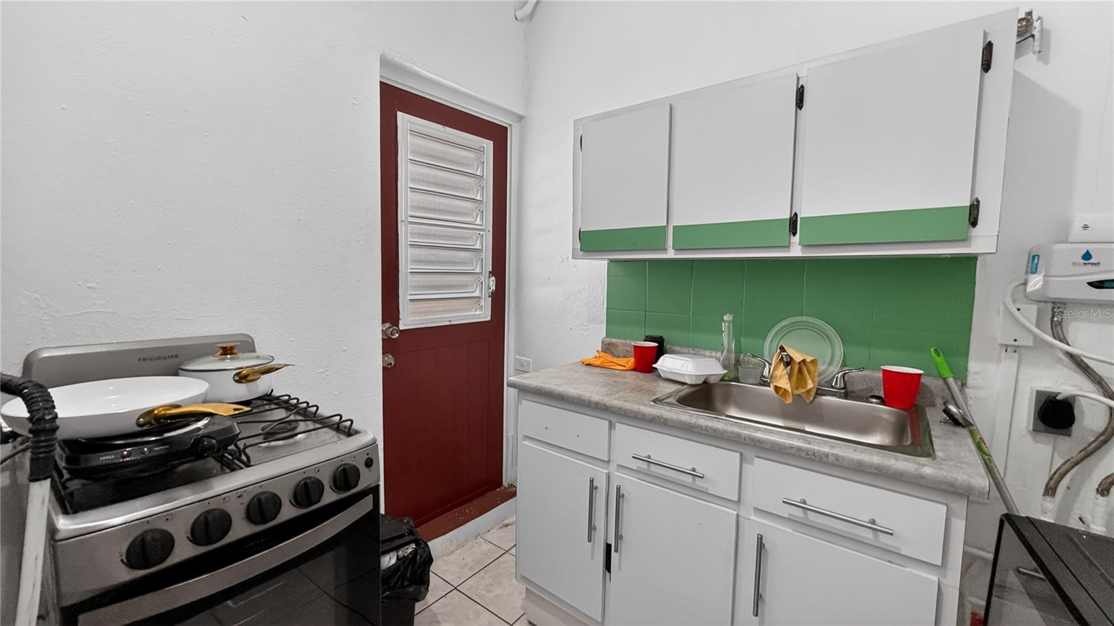 162 La Placita de Santurc DOS HERMANOS