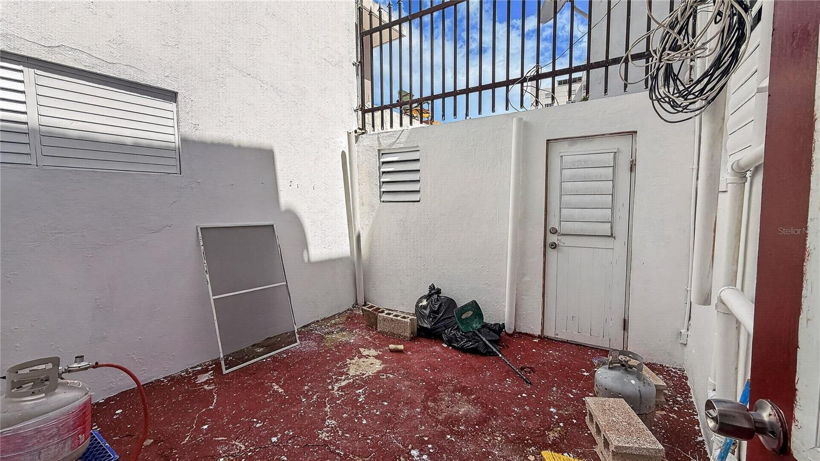 162 La Placita de Santurc DOS HERMANOS