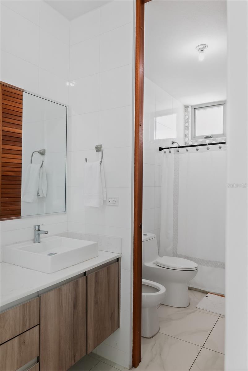 110 CENTRAL PARK, RIVIERA VILLAGE