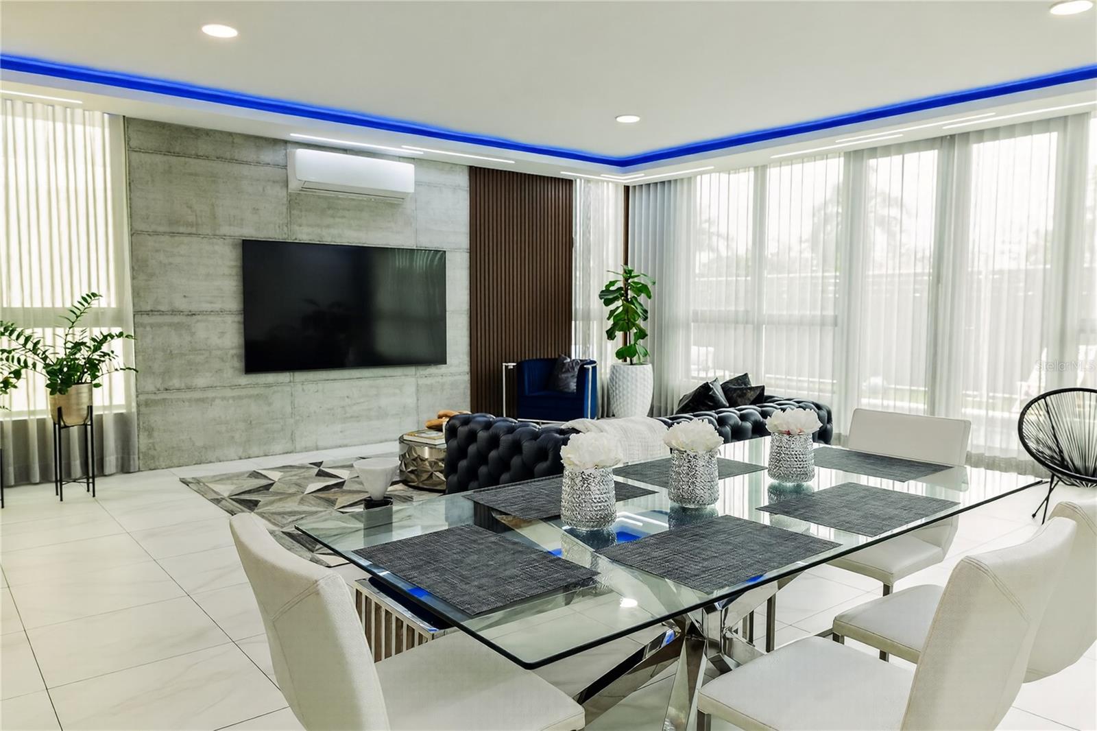 110 CENTRAL PARK, RIVIERA VILLAGE