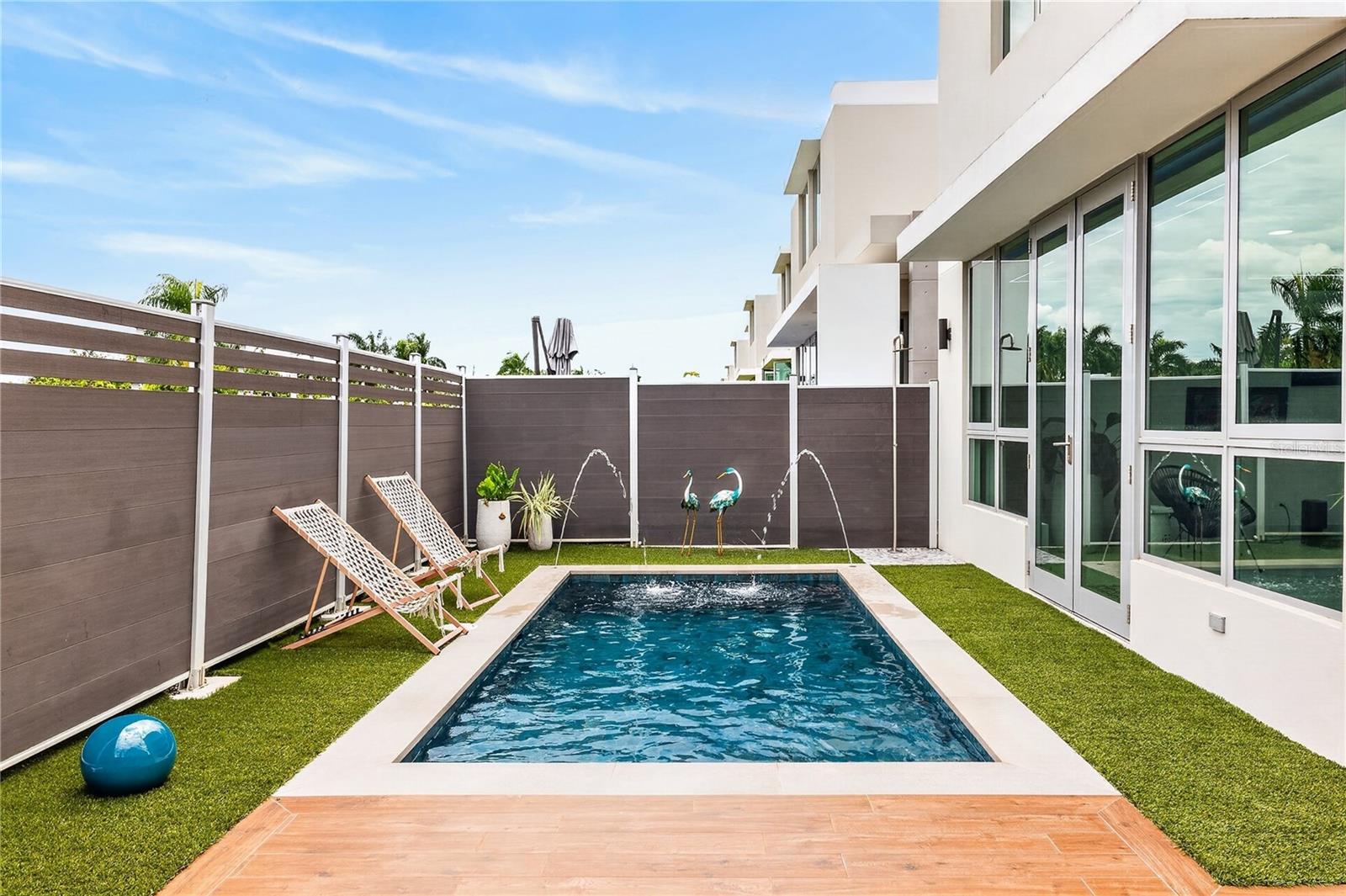 110 CENTRAL PARK, RIVIERA VILLAGE