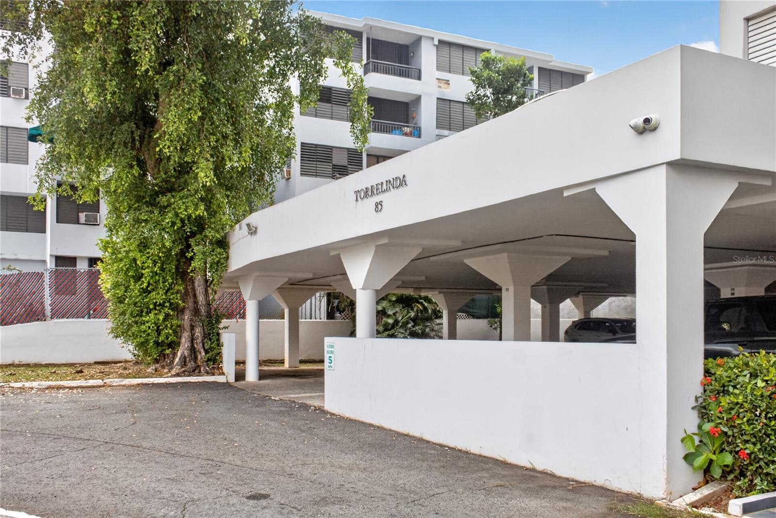 85 AVENIDA MAYAGÜEZ #Apt 105