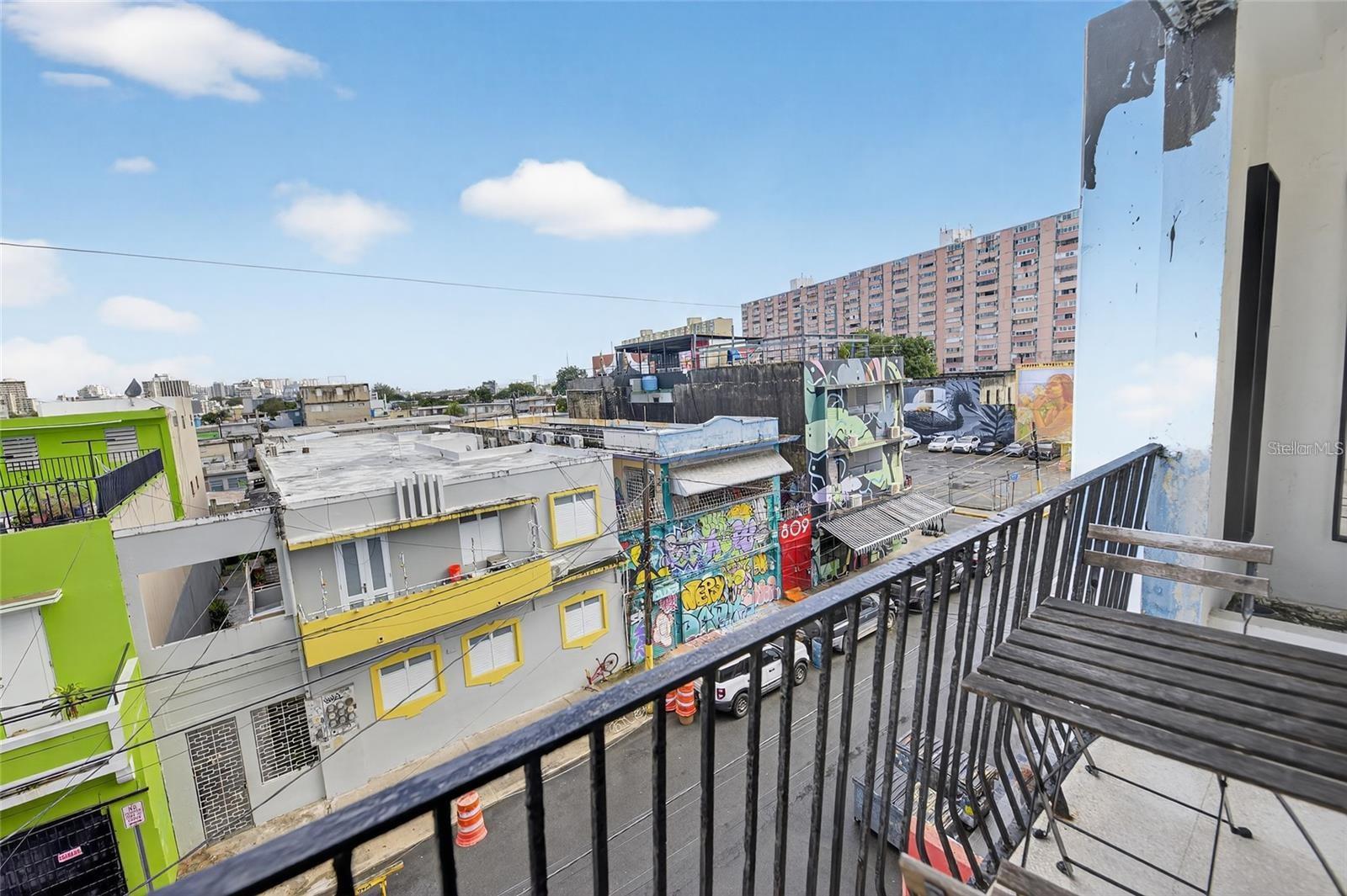 722 CALLE CERRA