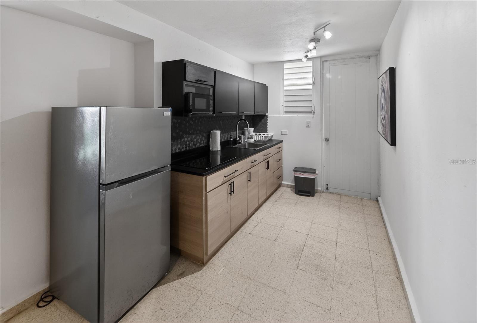 722 CALLE CERRA