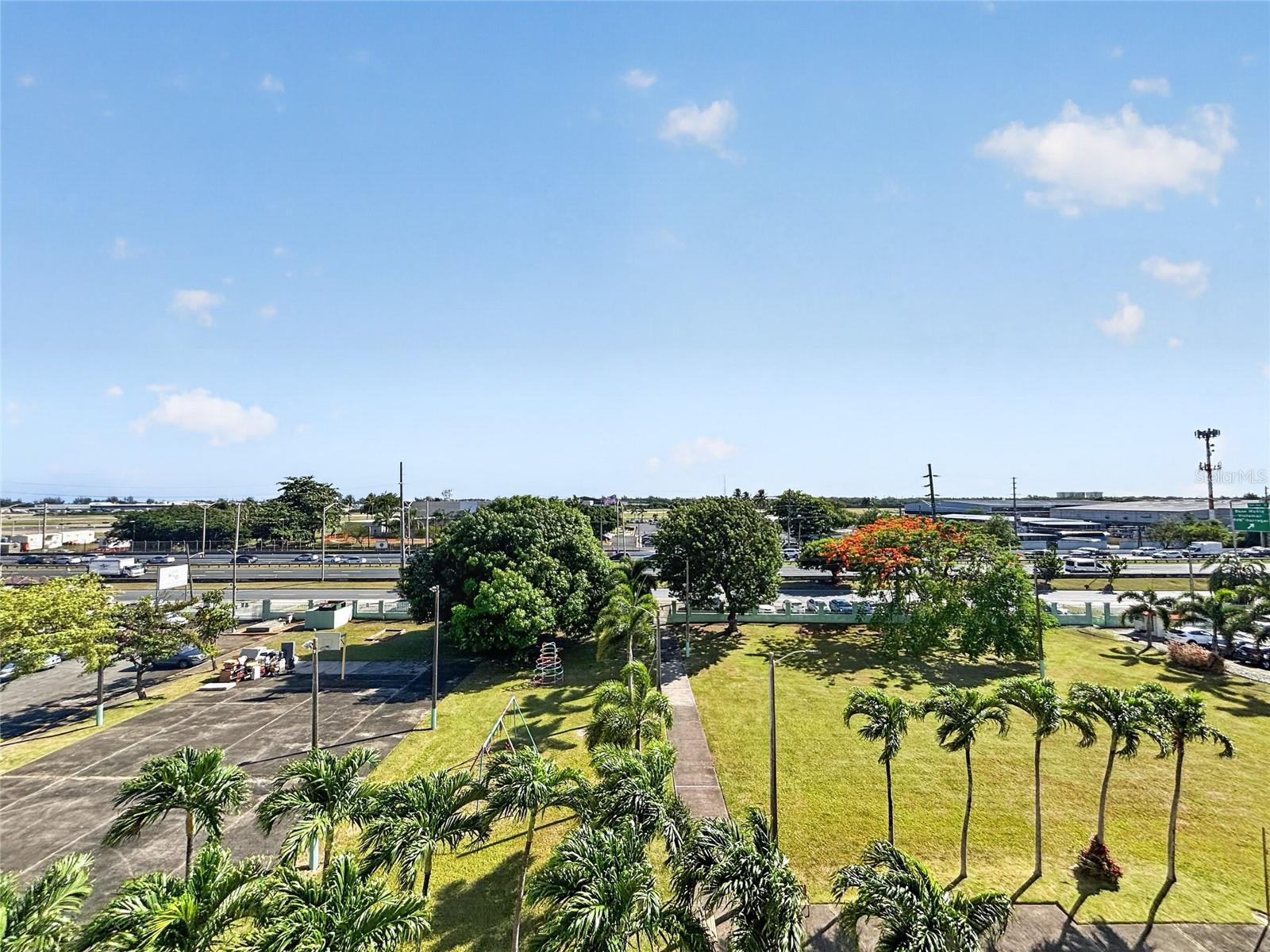 K CONDOMINIO INTERSUITES #APT 5