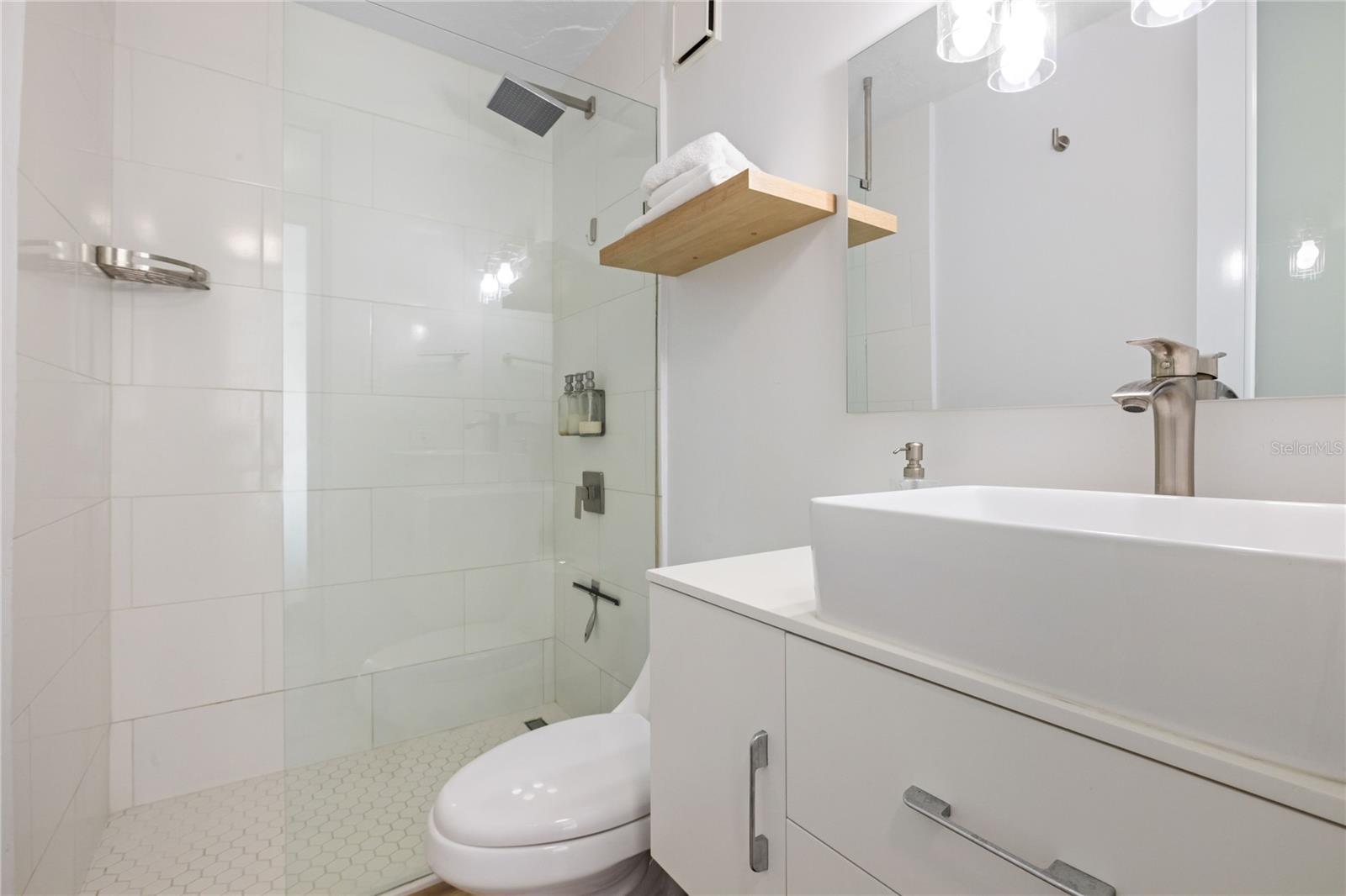 C2G6 AVENIDA PONTEZUELA PR-190 #1