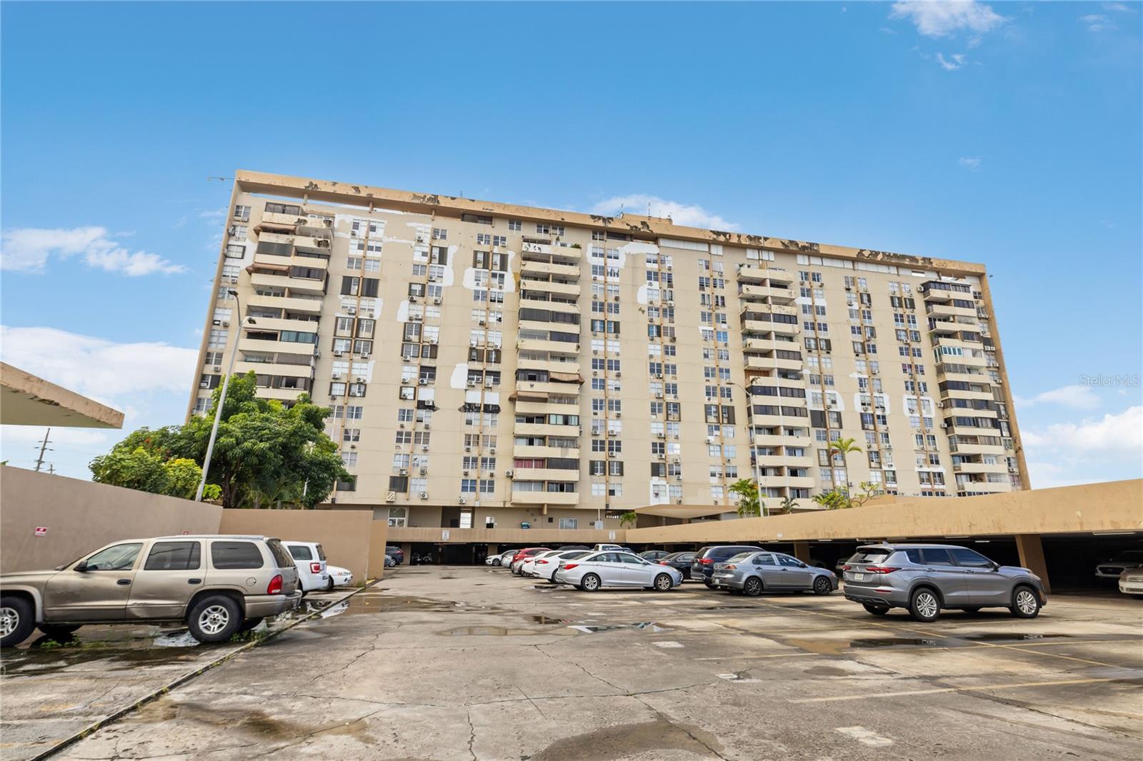 C2G6 AVENIDA PONTEZUELA PR-190 #1
