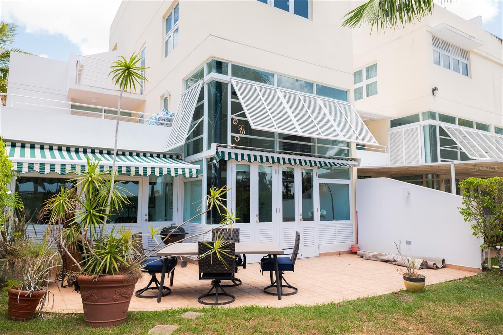 91 VILLAS DE GOLF EAST