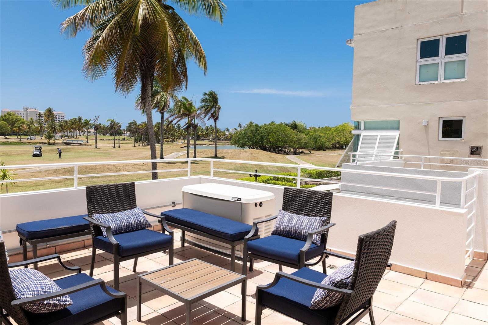 91 VILLAS DE GOLF EAST