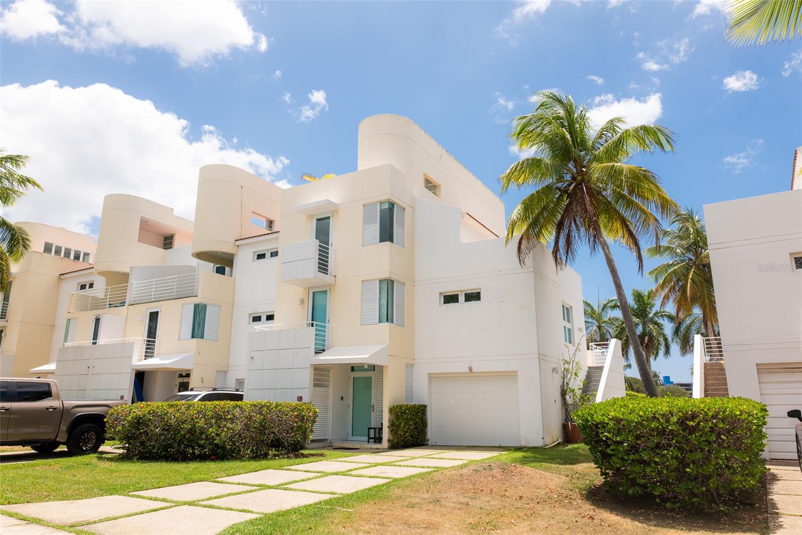 91 VILLAS DE GOLF EAST