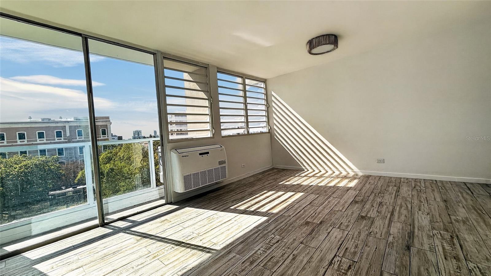 501 ELISA COLBERG, MIRAMAR #Apt 4-E