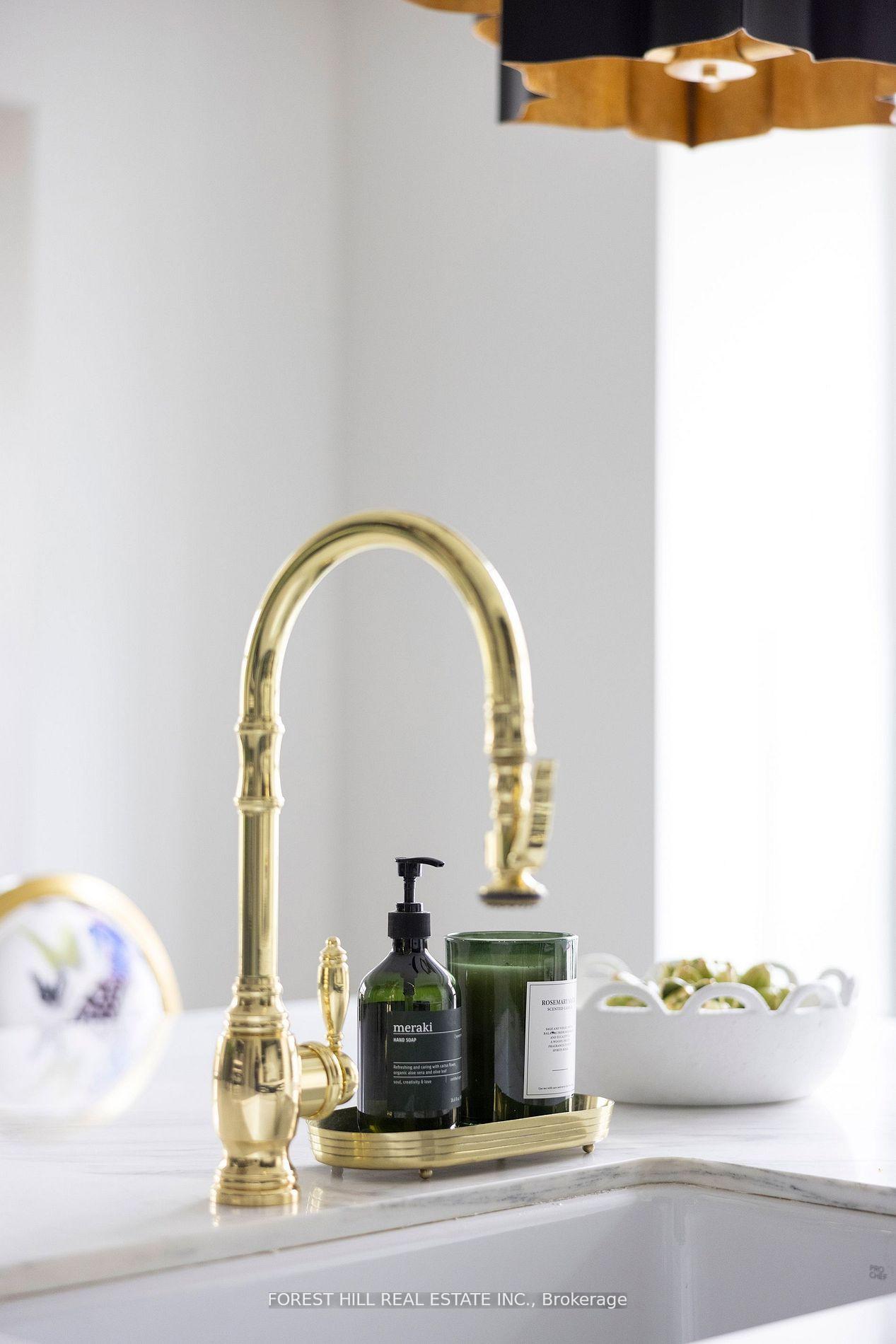 200 Russell Hill Road 303