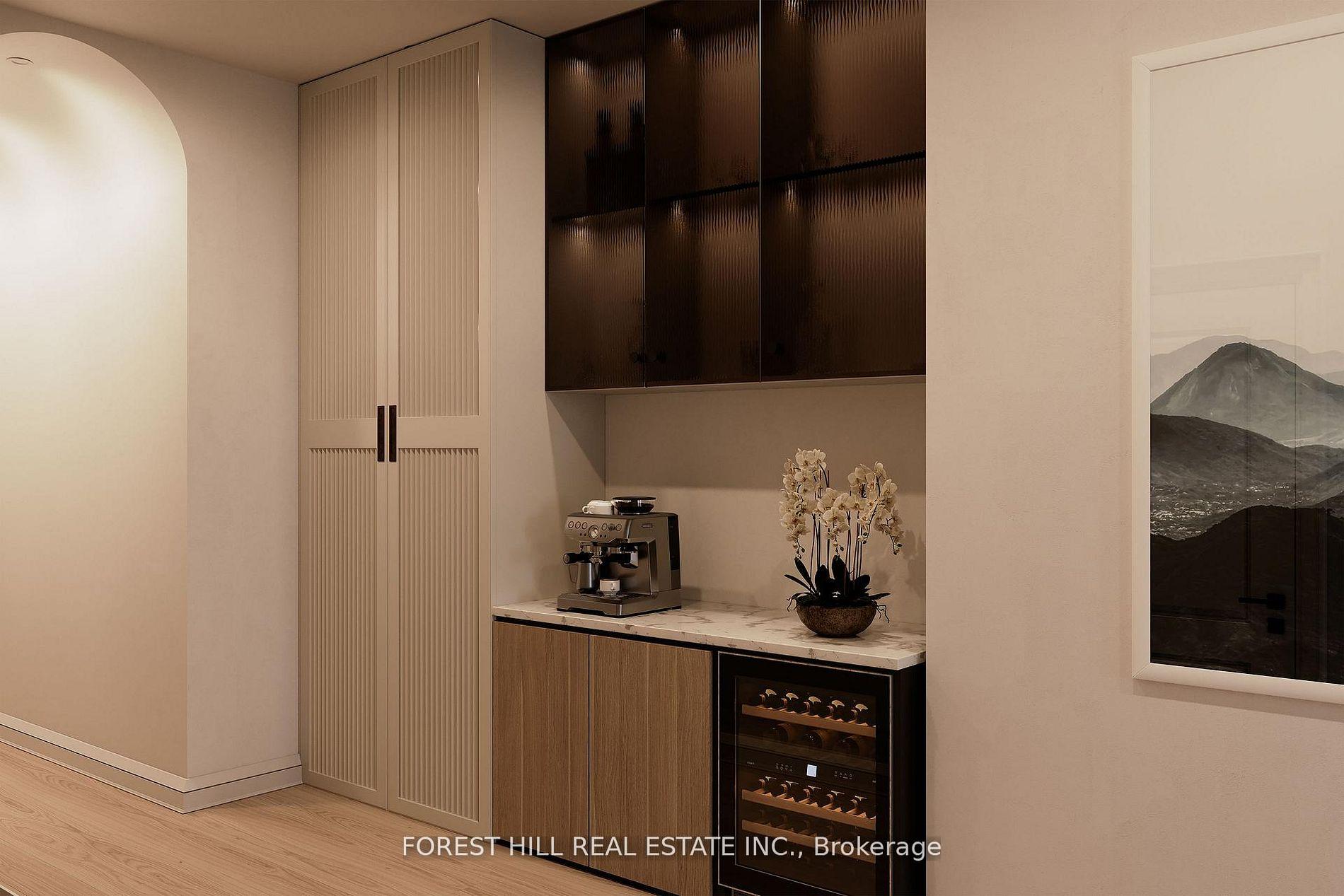 2010 Bathurst Street #5B