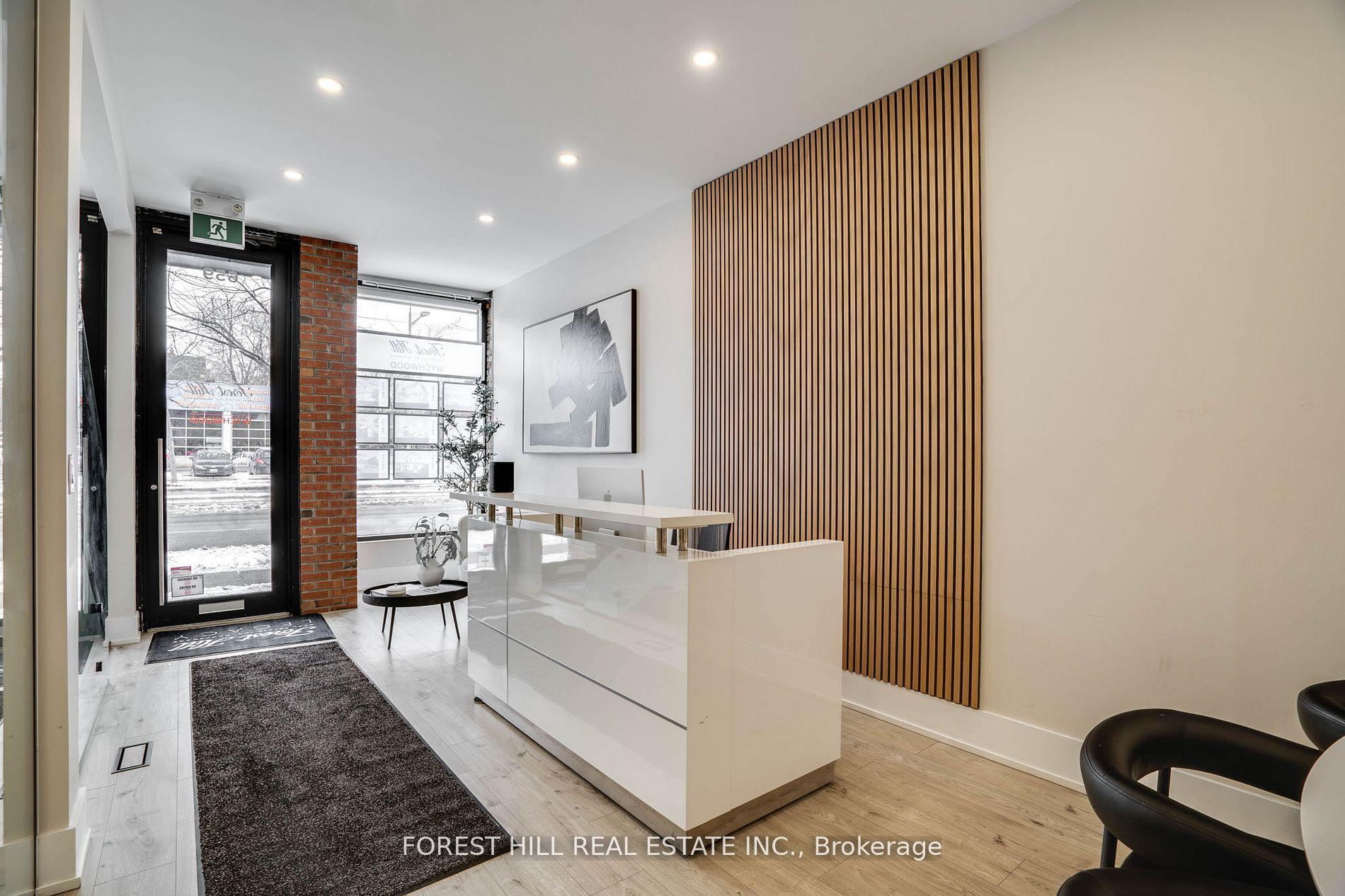 659 St Clair Avenue W