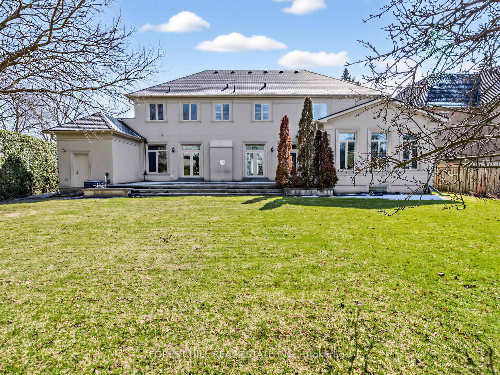 8 Colvestone Road, Toronto