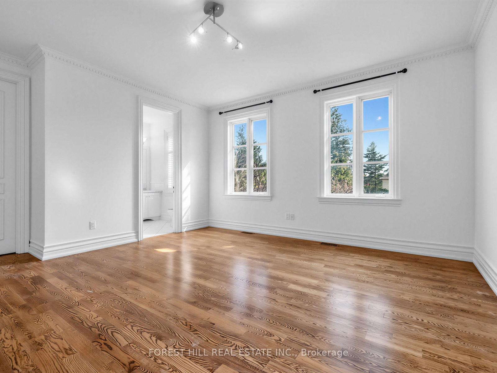 8 Colvestone Road, Toronto