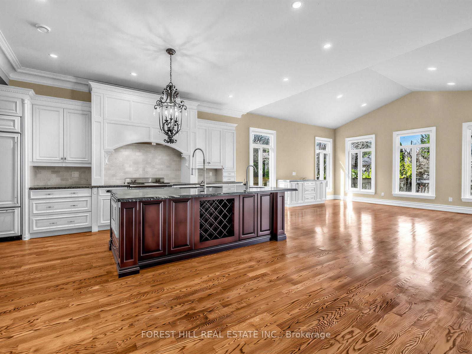 8 Colvestone Road, Toronto