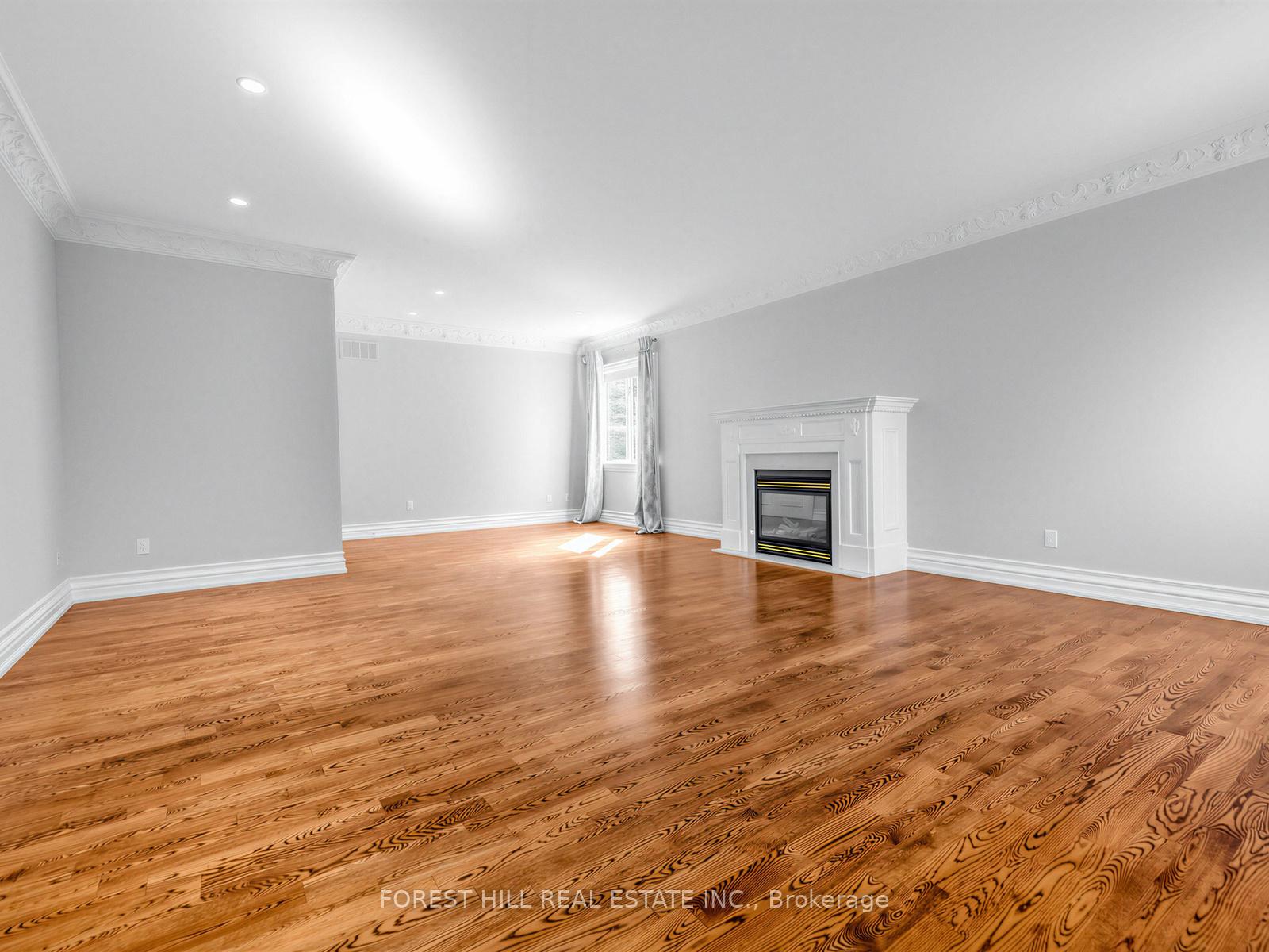 8 Colvestone Road, Toronto