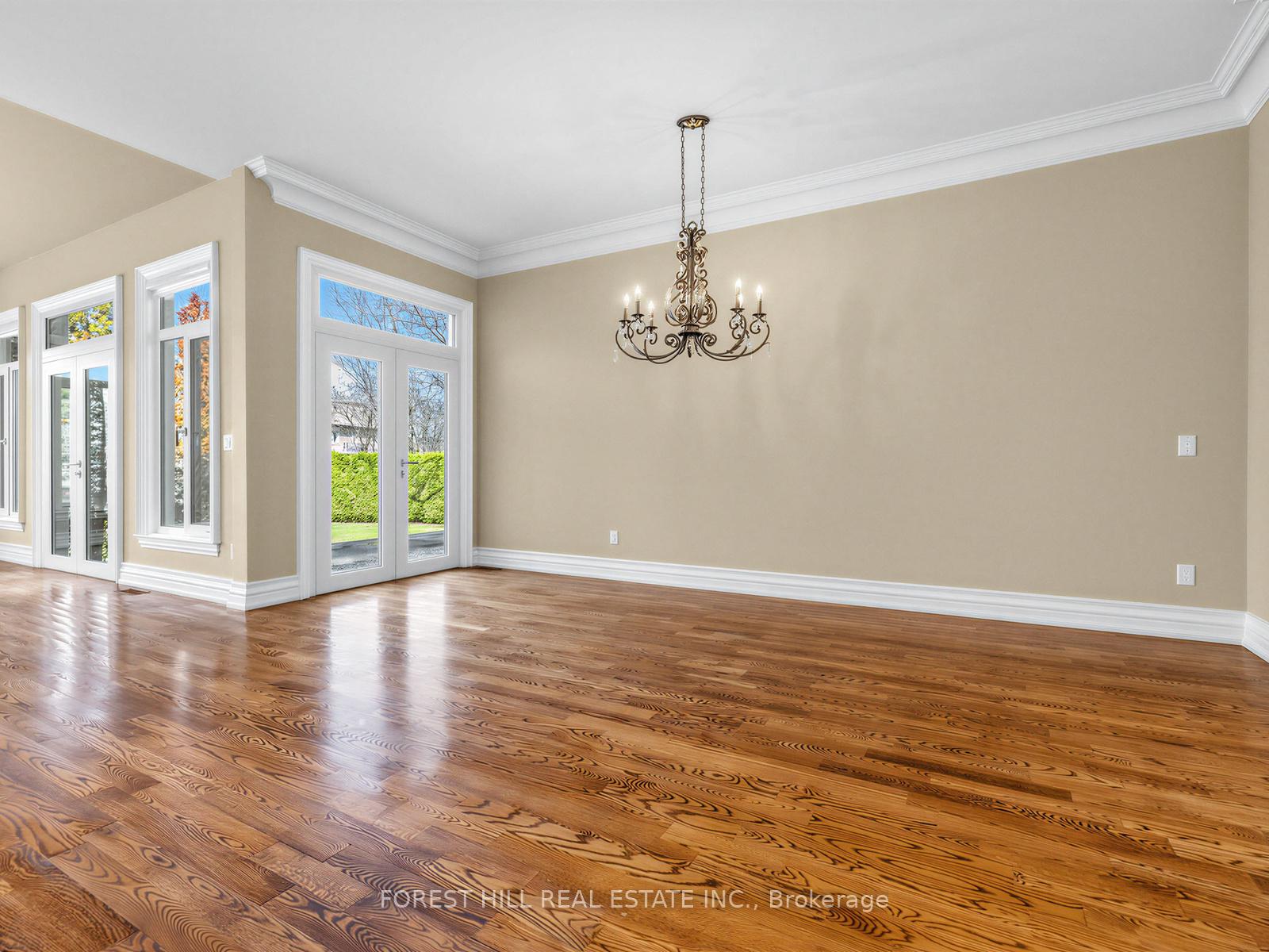 8 Colvestone Road, Toronto