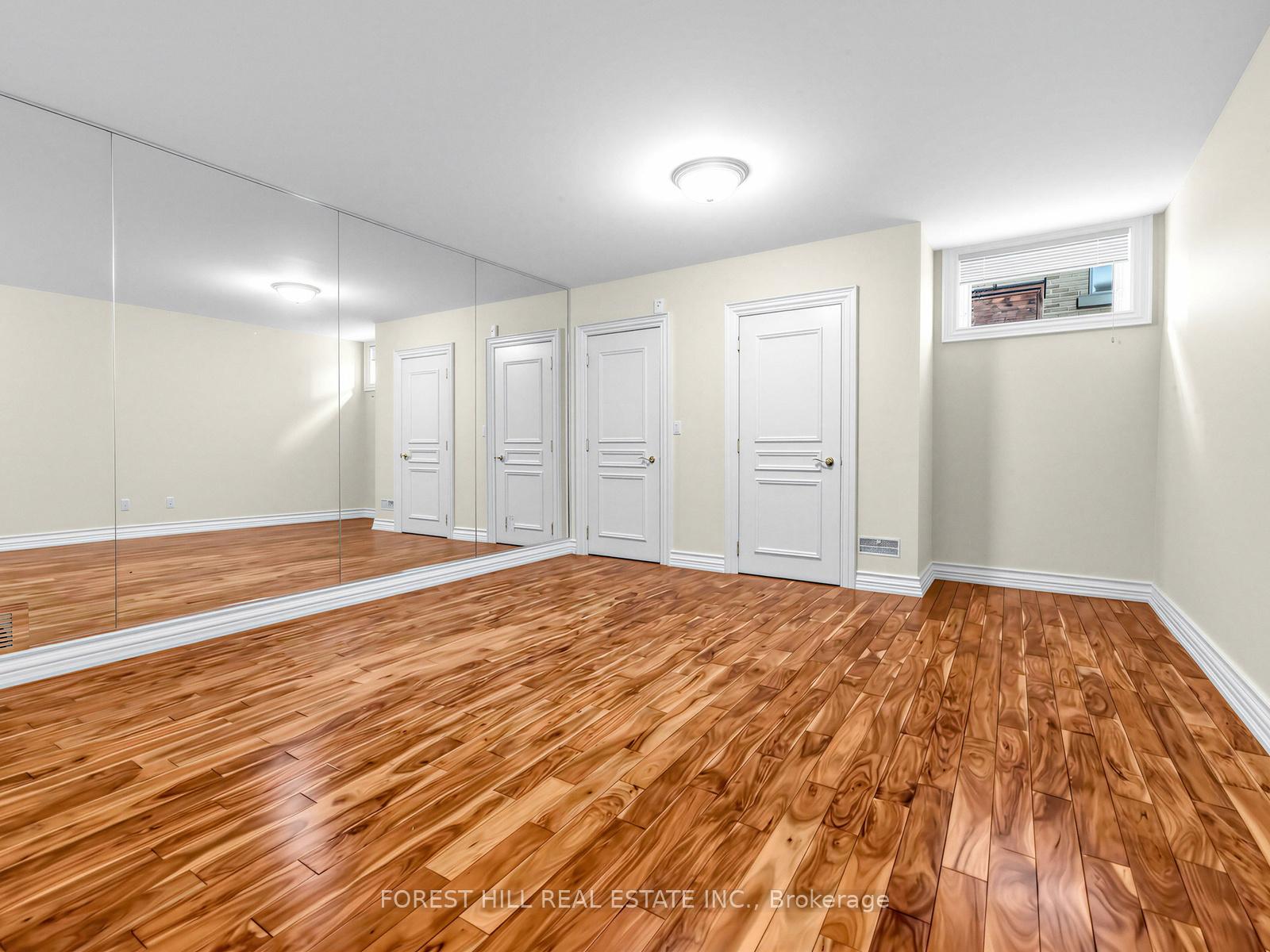 8 Colvestone Road, Toronto