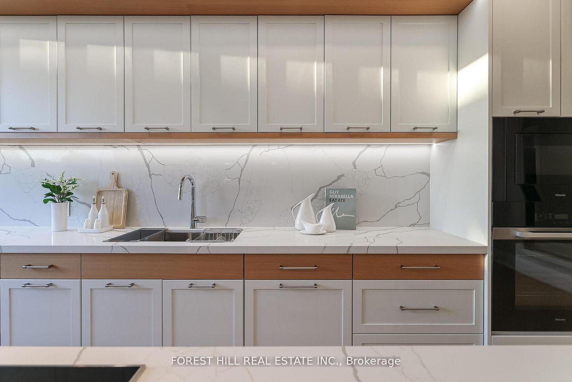 342 Spadina Road 301