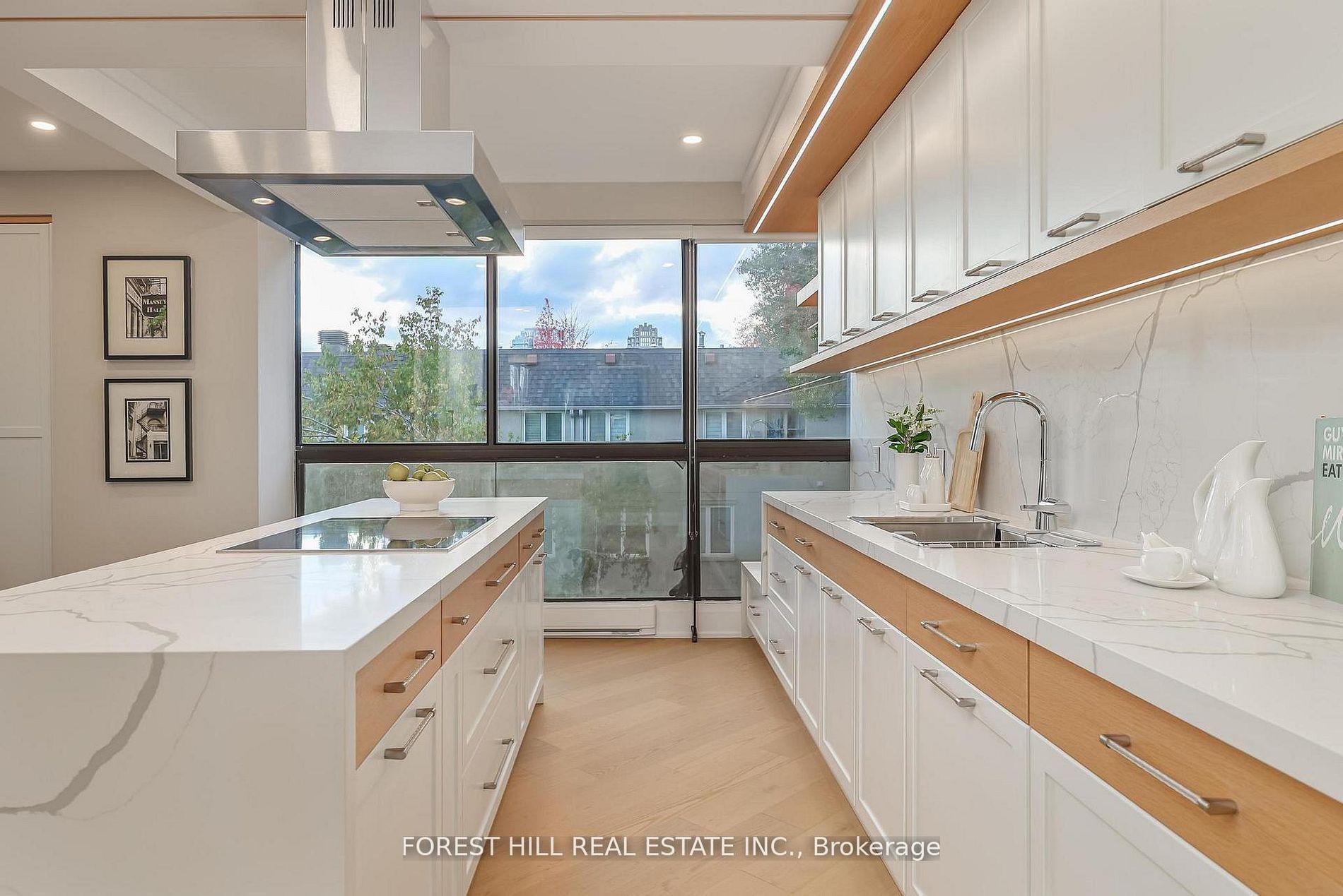 342 Spadina Road 301
