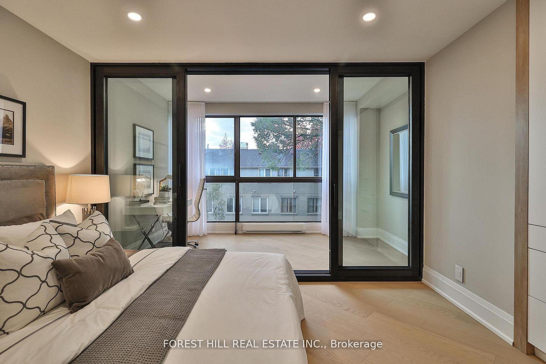 342 Spadina Road 301