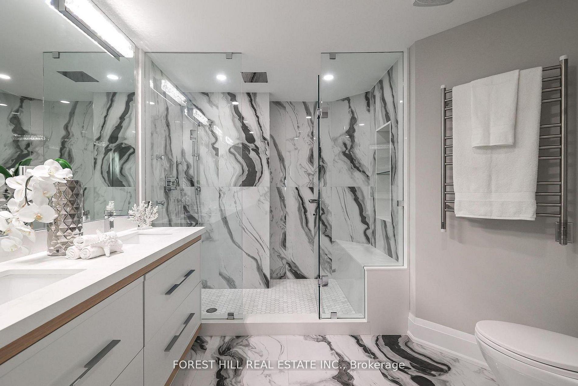 342 Spadina Road 301