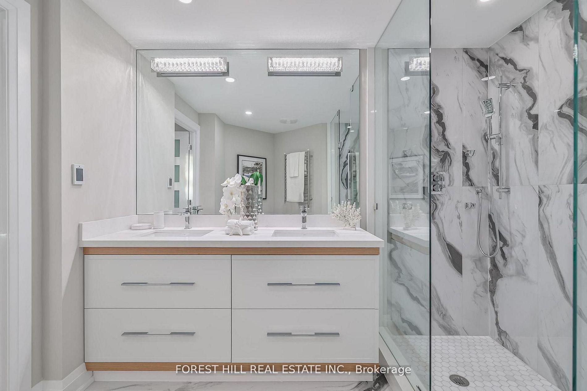 342 Spadina Road 301