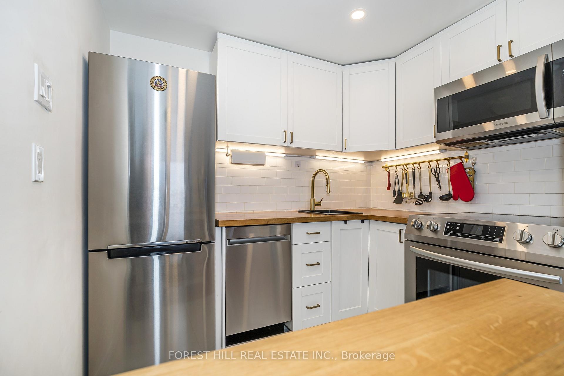117 Gerrard Street E 903