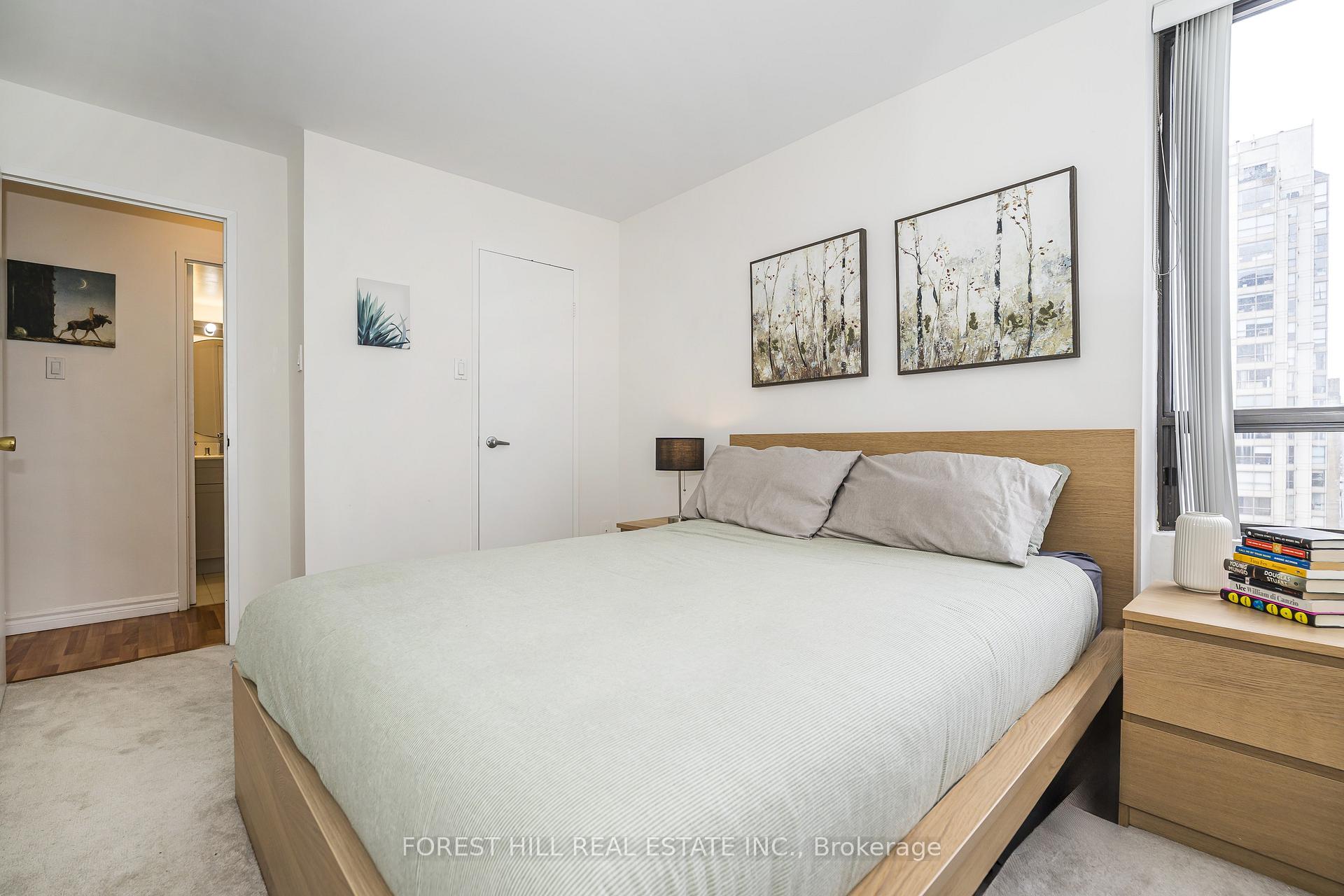 117 Gerrard Street E 903