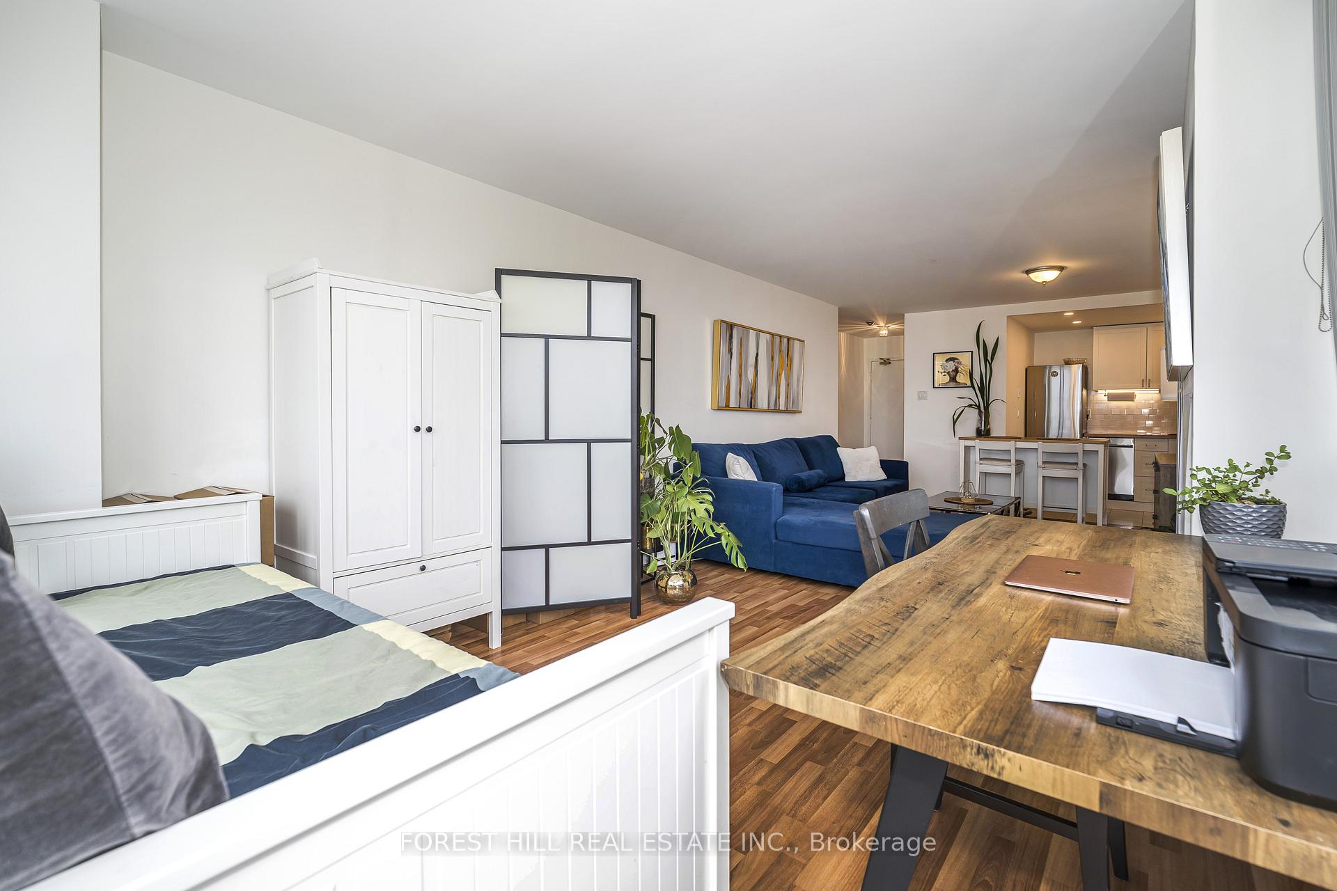 117 Gerrard Street E 903