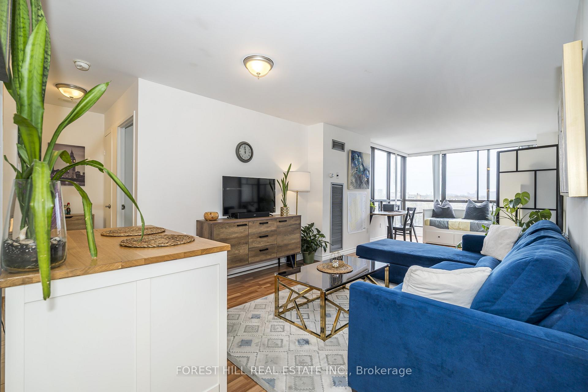 117 Gerrard Street E 903
