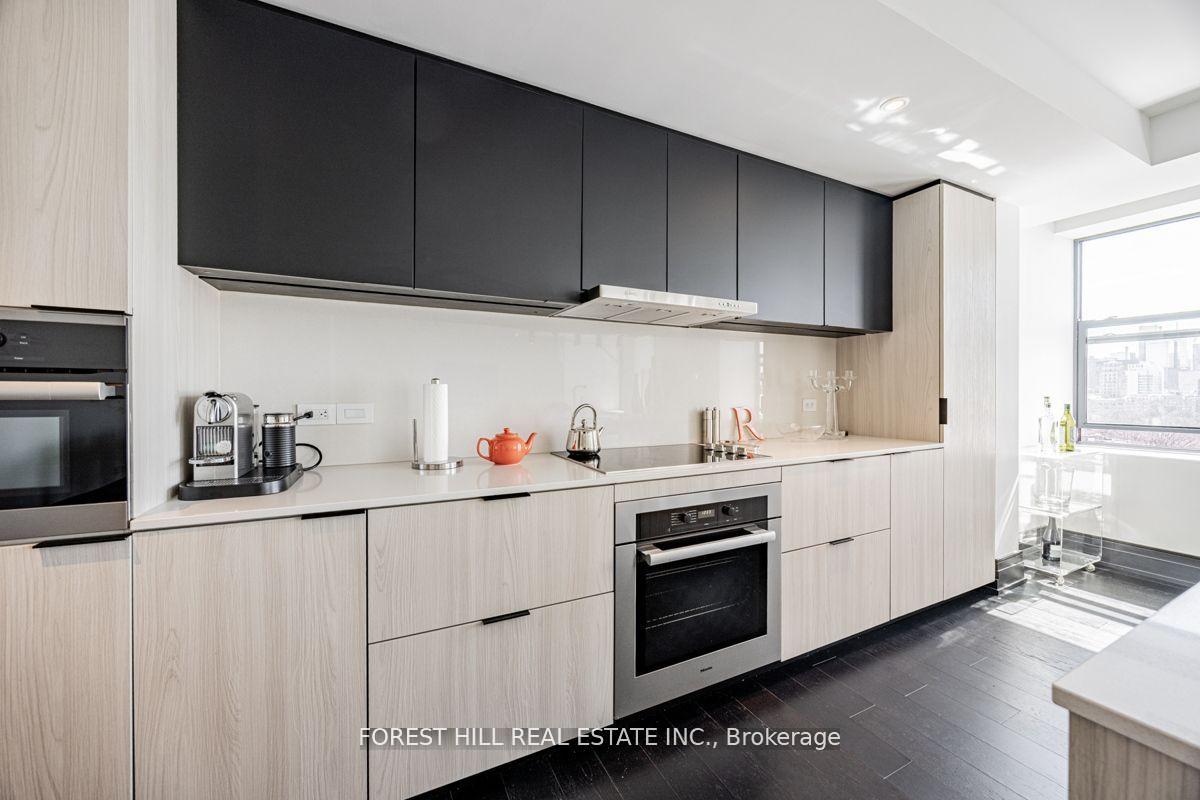 2 Avenue Road 1505