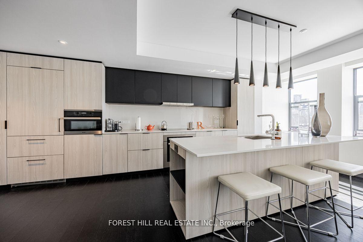2 Avenue Road 1505
