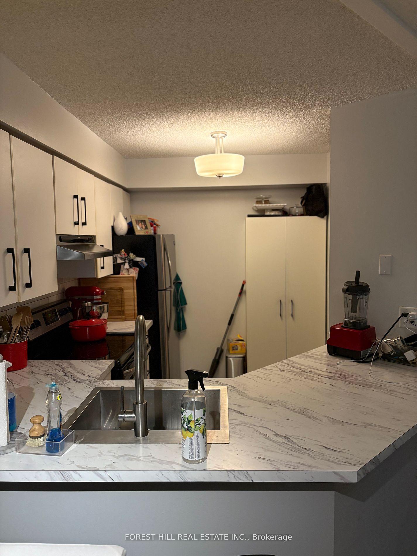 24 Wellesley Street W 803