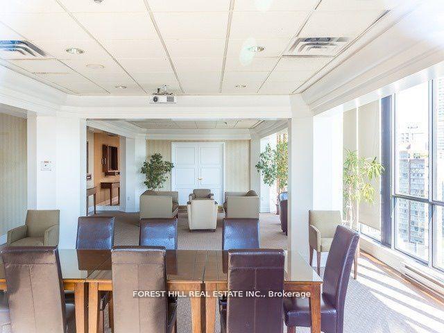 24 Wellesley Street W 803