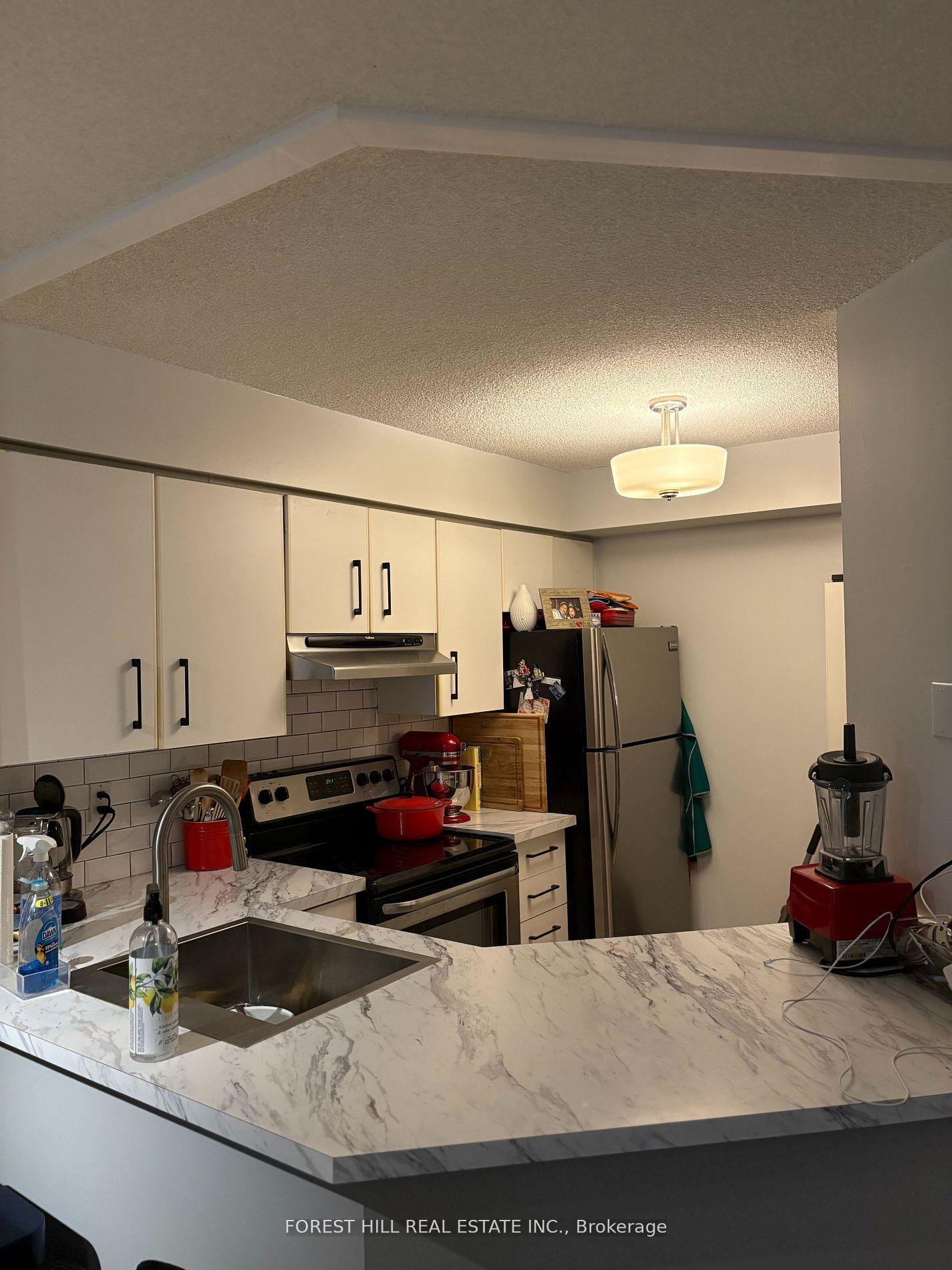 24 Wellesley Street W 803