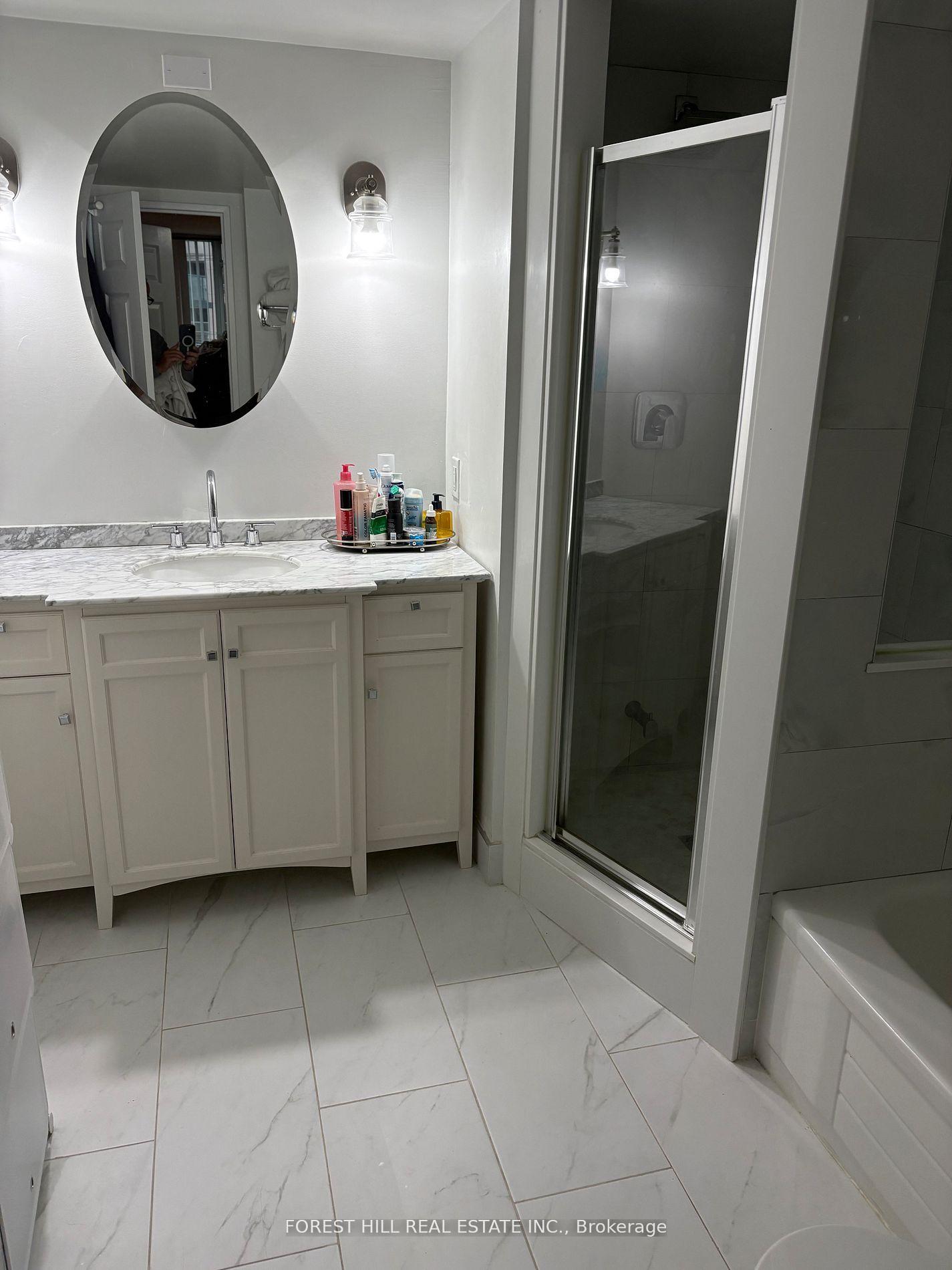 24 Wellesley Street W 803