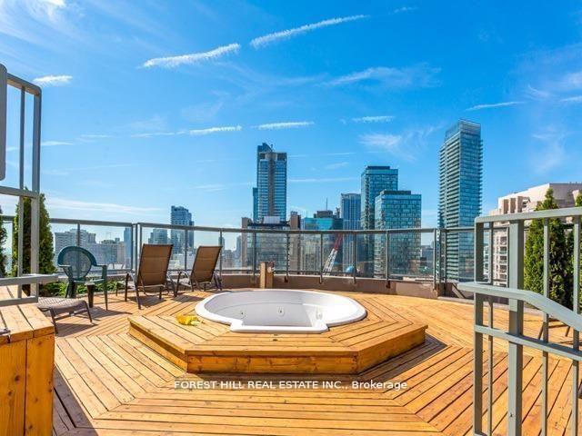 24 Wellesley Street W 803