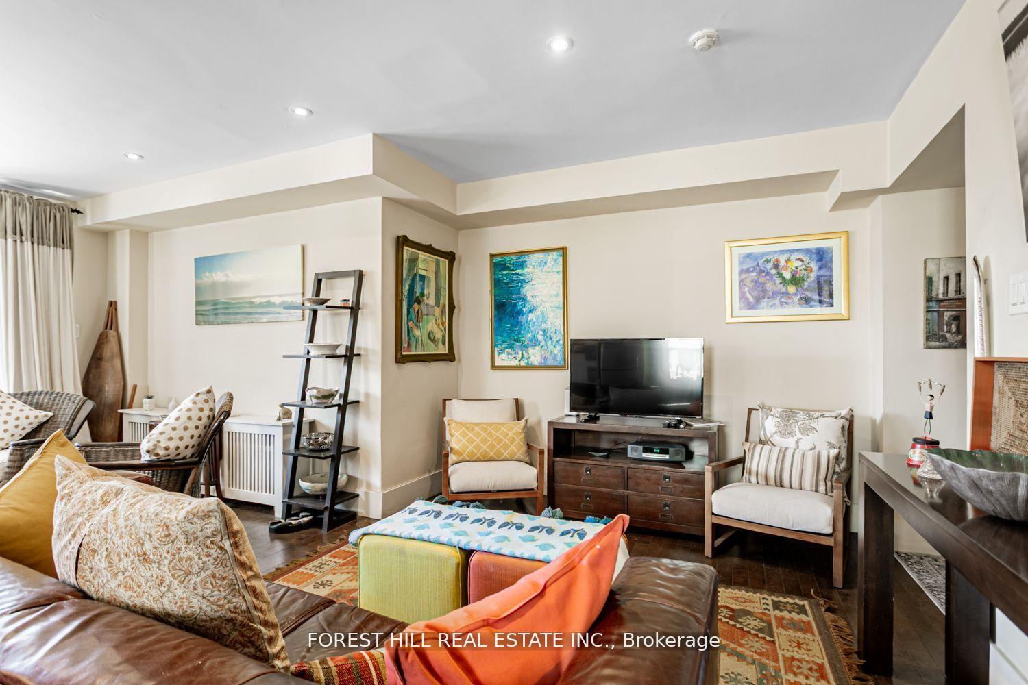 2603 Bathurst Street 208
