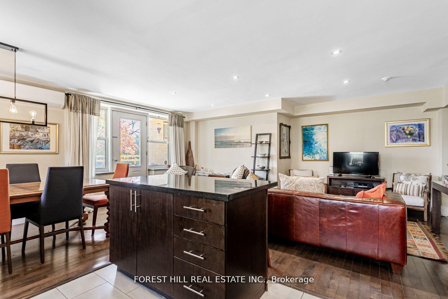 2603 Bathurst Street 208