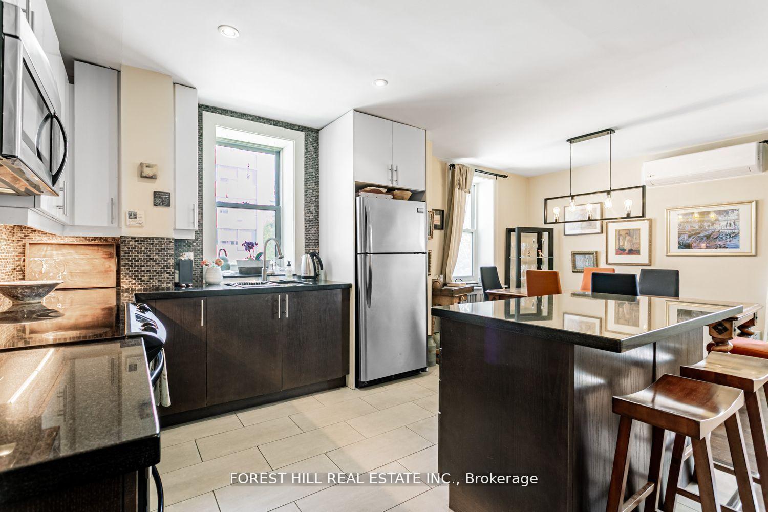 2603 Bathurst Street 208