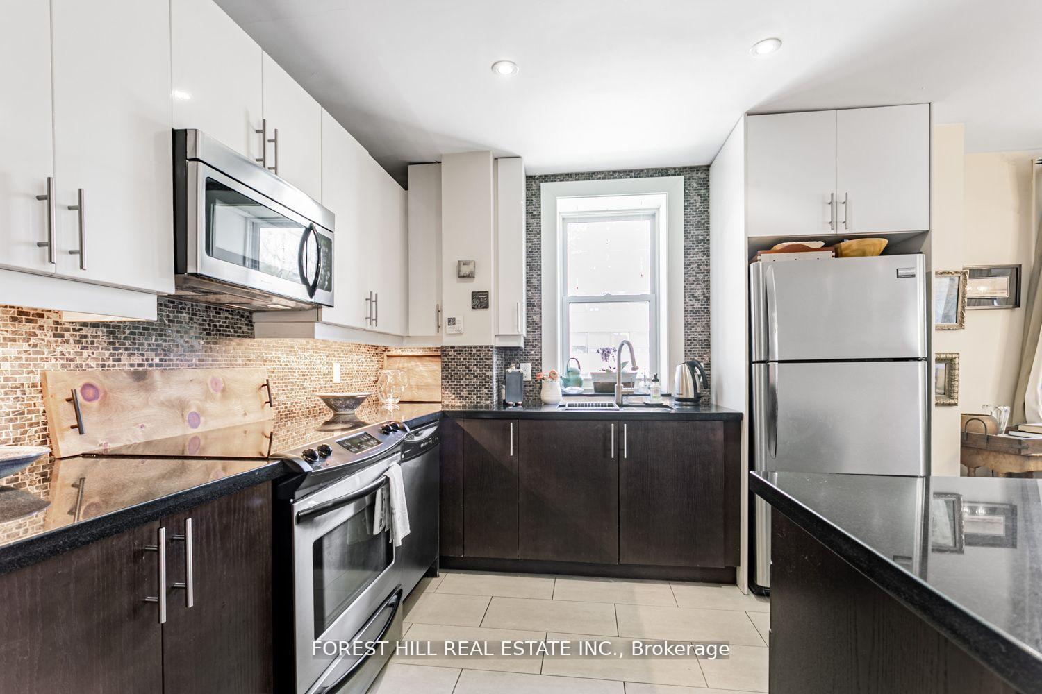 2603 Bathurst Street 208